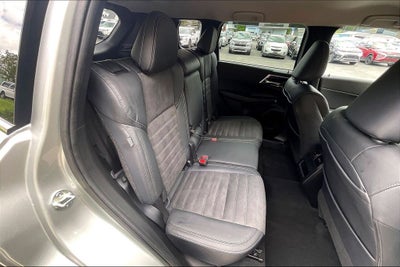 2023 Mitsubishi Outlander SE