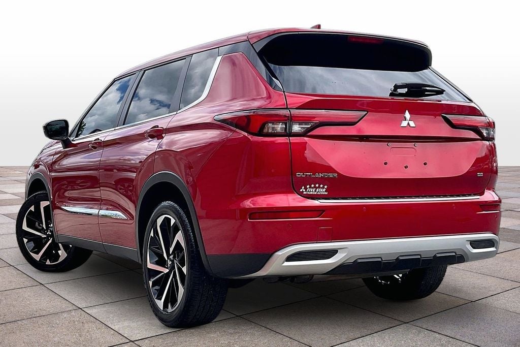 2023 Mitsubishi Outlander SE