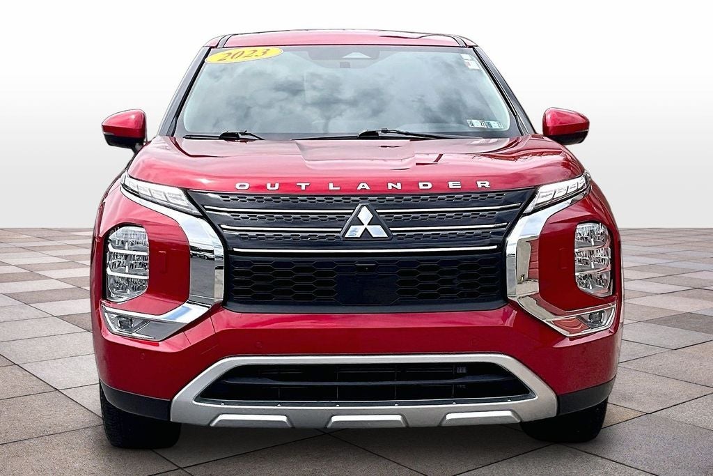 2023 Mitsubishi Outlander SE