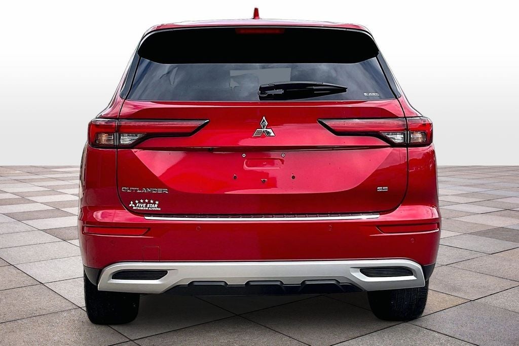 2023 Mitsubishi Outlander SE