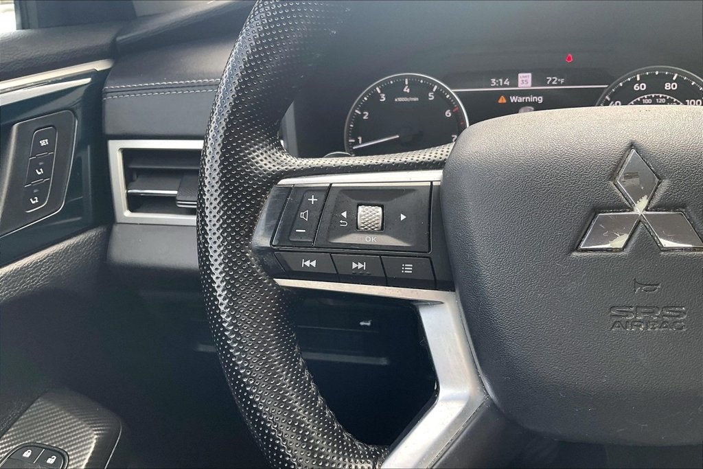 2022 Mitsubishi Outlander SEL