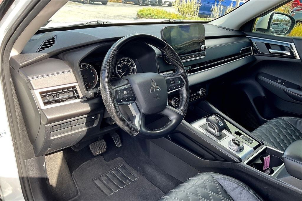 2022 Mitsubishi Outlander SEL