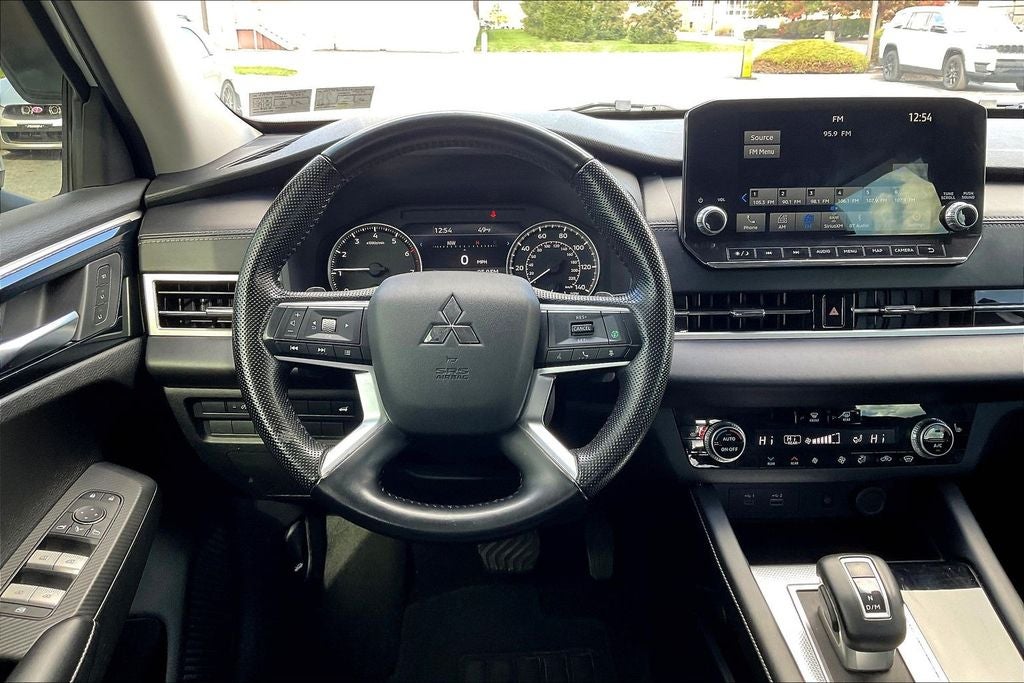 2022 Mitsubishi Outlander SEL