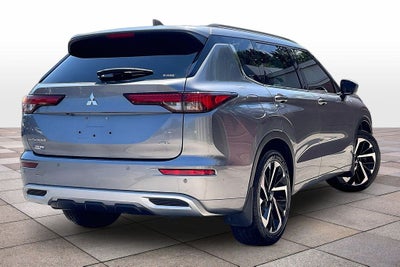2022 Mitsubishi Outlander SEL Touring
