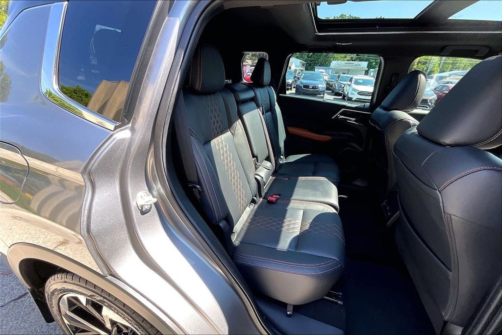 2022 Mitsubishi Outlander SEL Touring