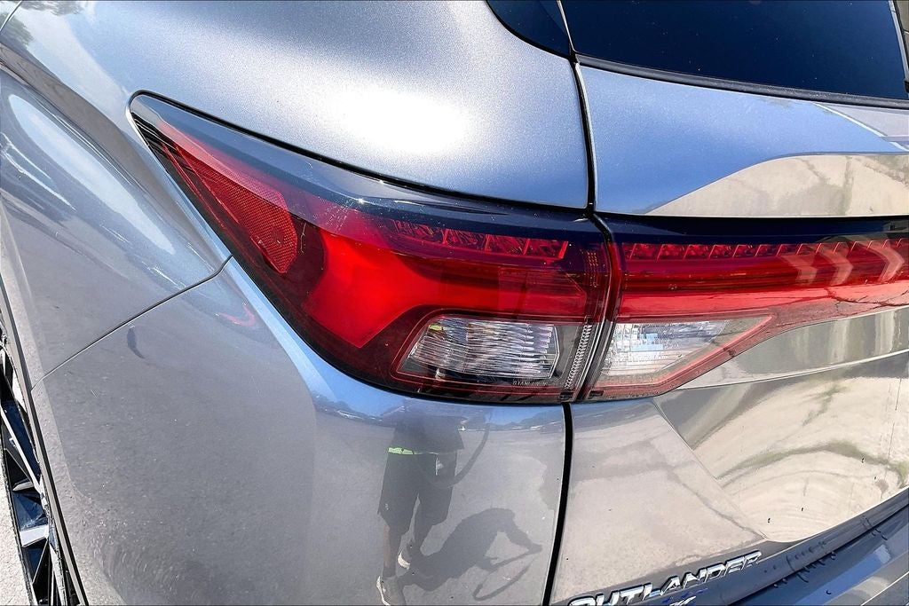 2022 Mitsubishi Outlander SEL Touring