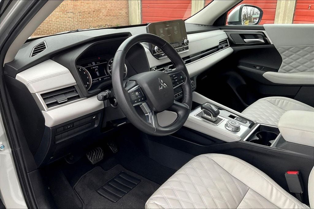 2022 Mitsubishi Outlander SEL