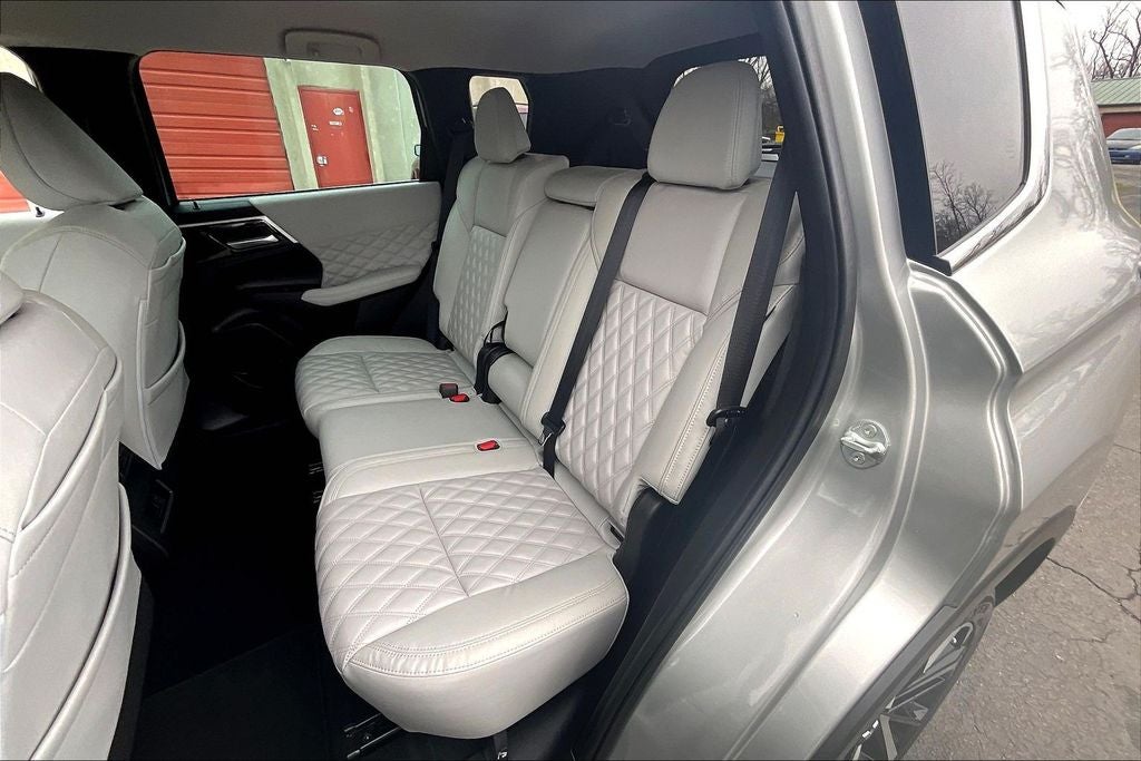 2022 Mitsubishi Outlander SEL