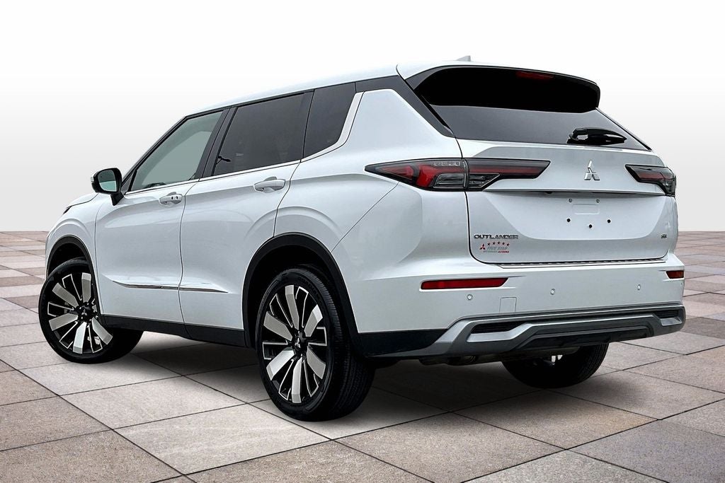 2025 Mitsubishi Outlander SE w/Tech