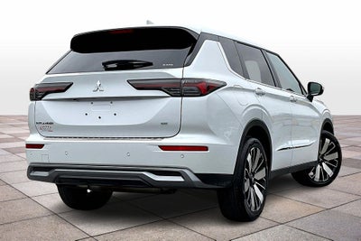 2025 Mitsubishi Outlander SE w/Tech