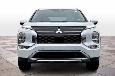 2025 Mitsubishi Outlander SE w/Tech