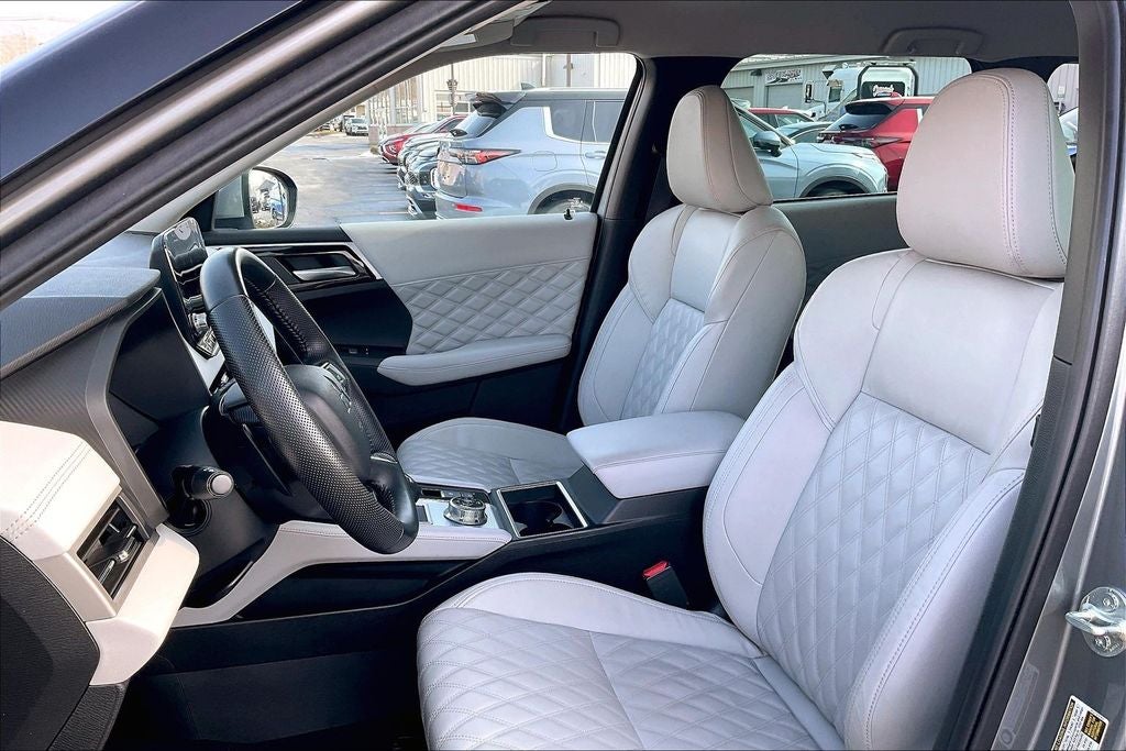 2022 Mitsubishi Outlander SEL