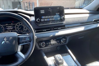 2022 Mitsubishi Outlander SEL