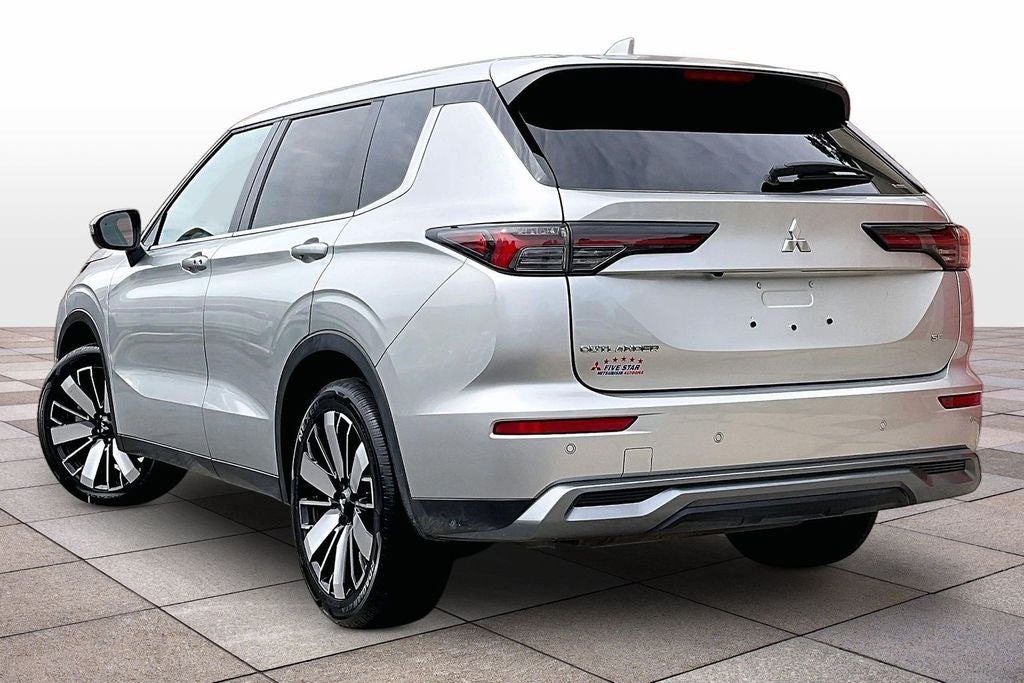 2025 Mitsubishi Outlander SE w/Tech