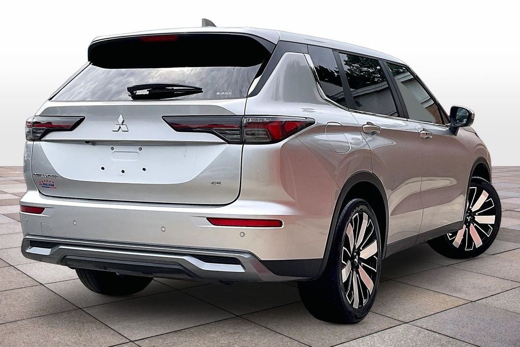 2025 Mitsubishi Outlander SE w/Tech
