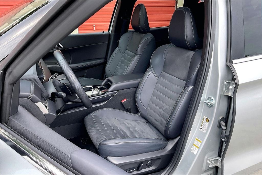 2025 Mitsubishi Outlander SE w/Tech