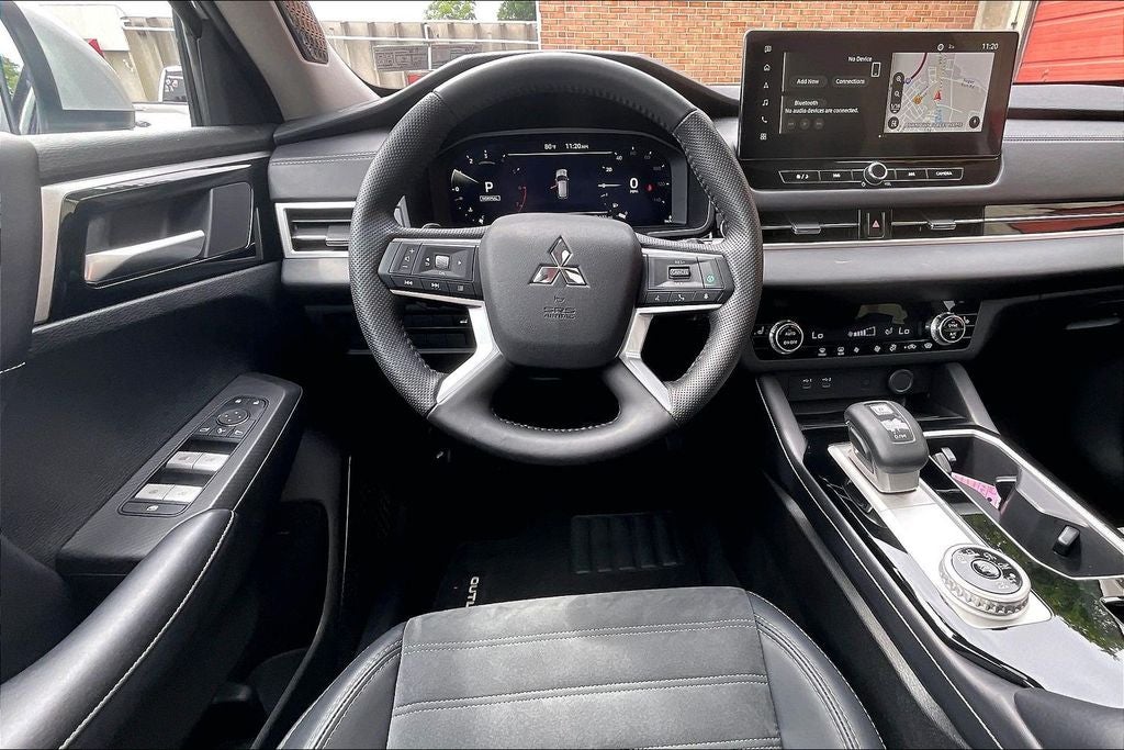 2025 Mitsubishi Outlander SE w/Tech