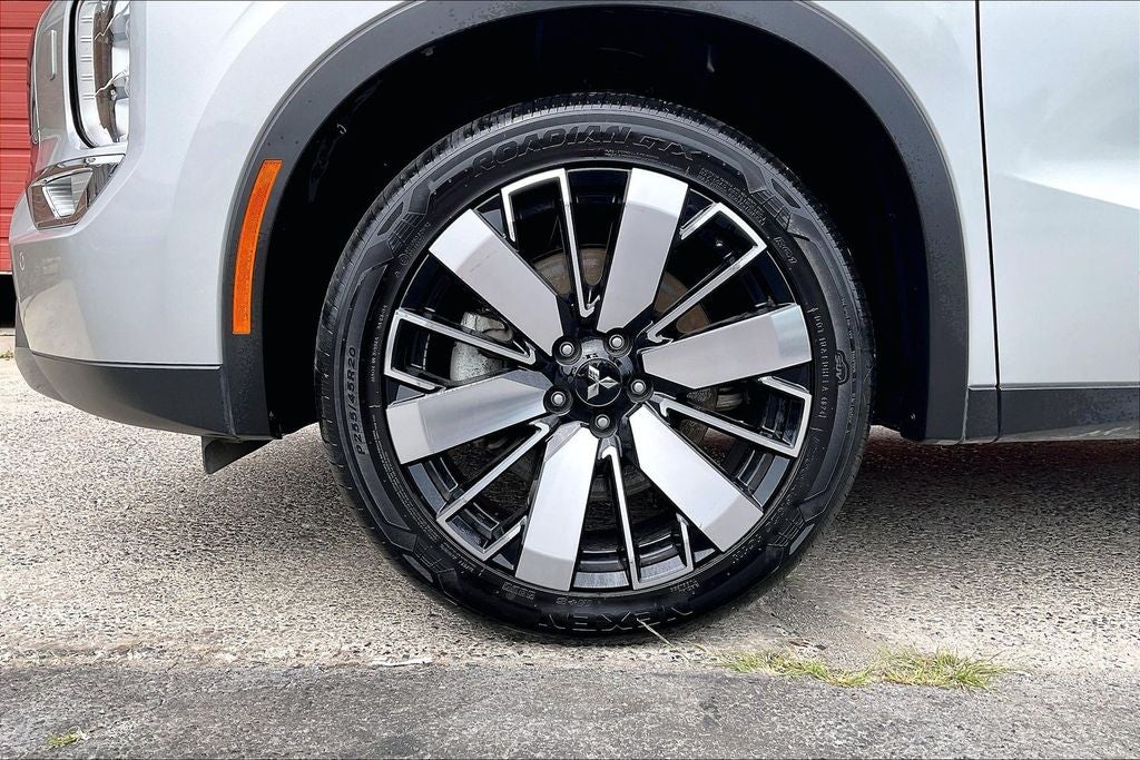 2025 Mitsubishi Outlander SE w/Tech