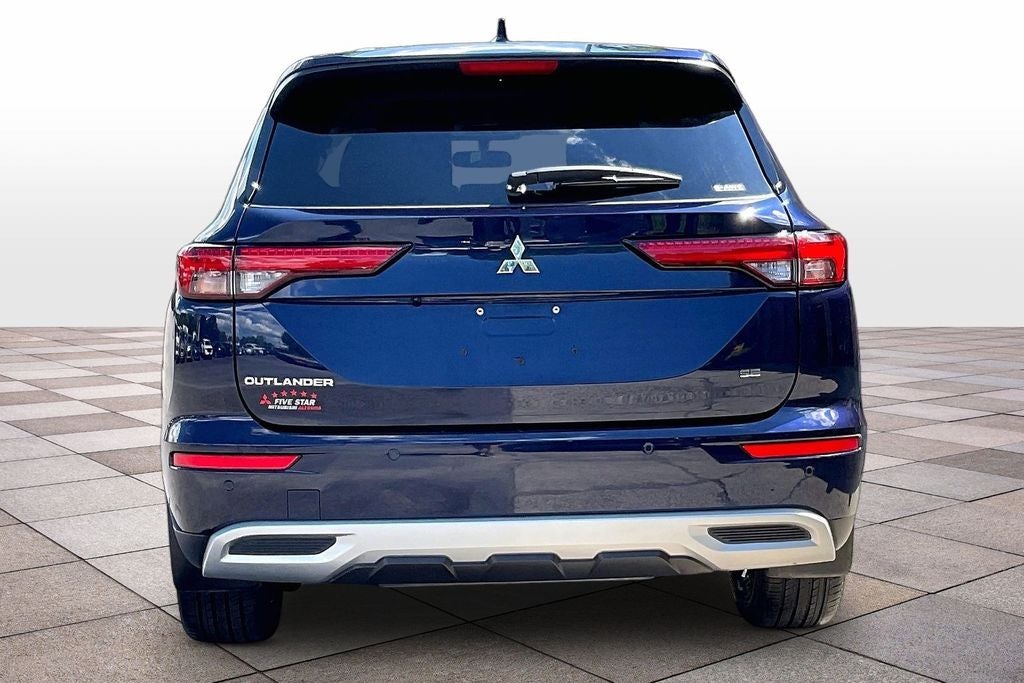 2024 Mitsubishi Outlander SE