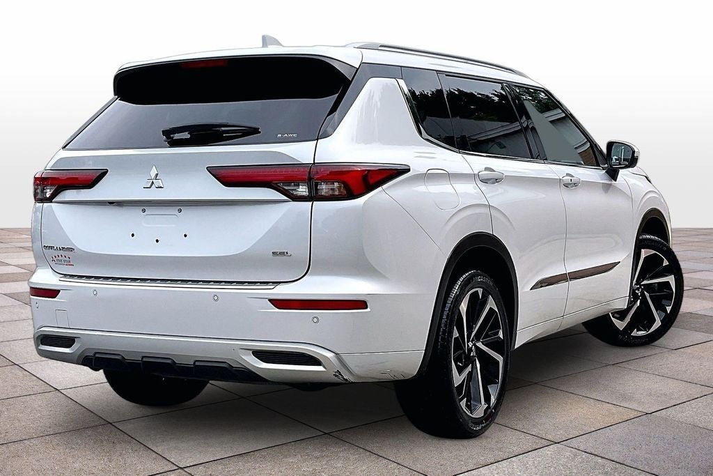 2024 Mitsubishi Outlander SEL
