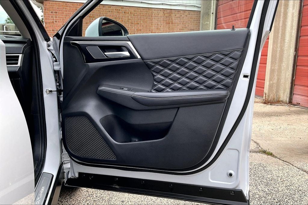 2024 Mitsubishi Outlander SEL
