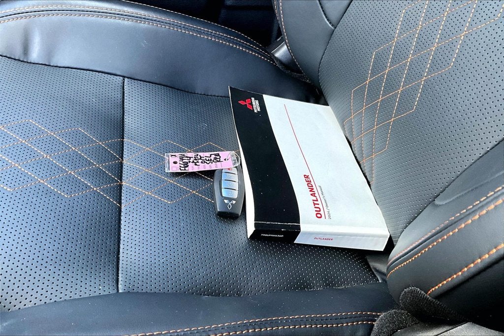 2024 Mitsubishi Outlander SEL Premium