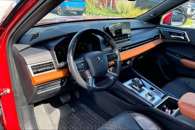2024 Mitsubishi Outlander SEL Premium