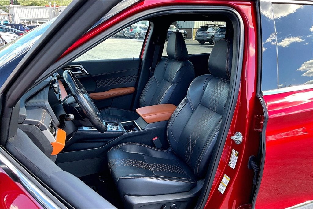 2024 Mitsubishi Outlander SEL Premium