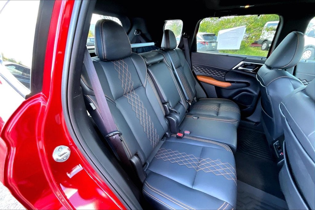 2024 Mitsubishi Outlander SEL Premium