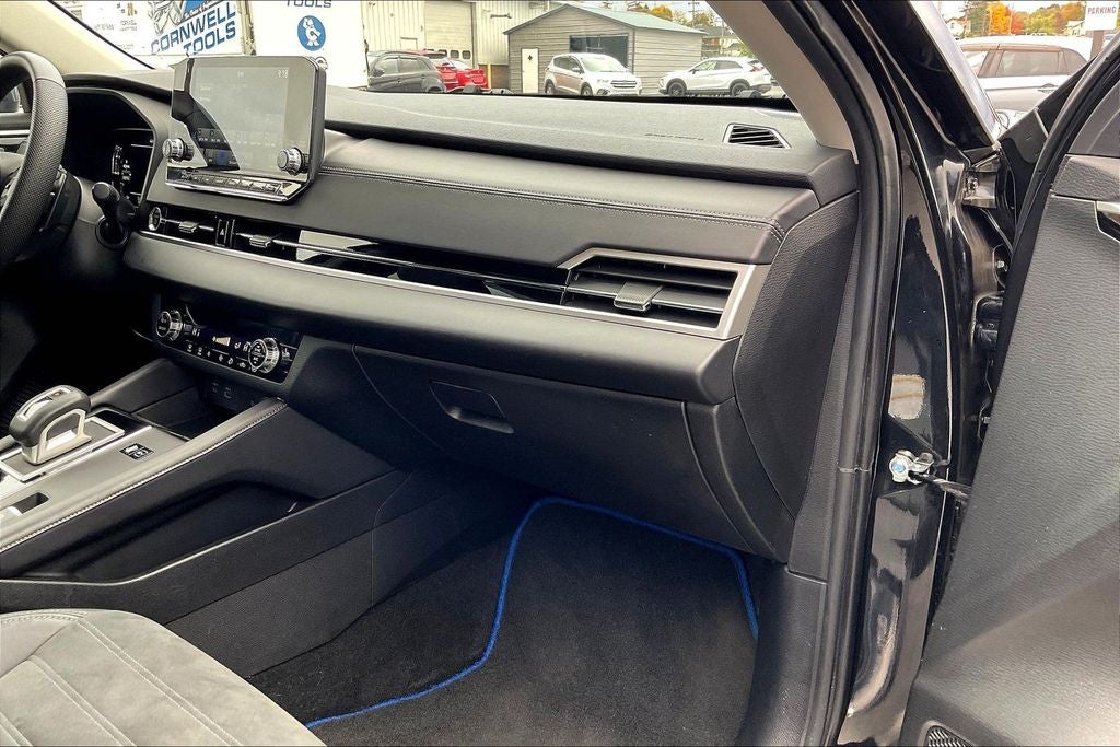 2023 Mitsubishi Outlander PHEV SE