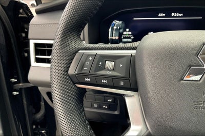 2023 Mitsubishi Outlander PHEV SE