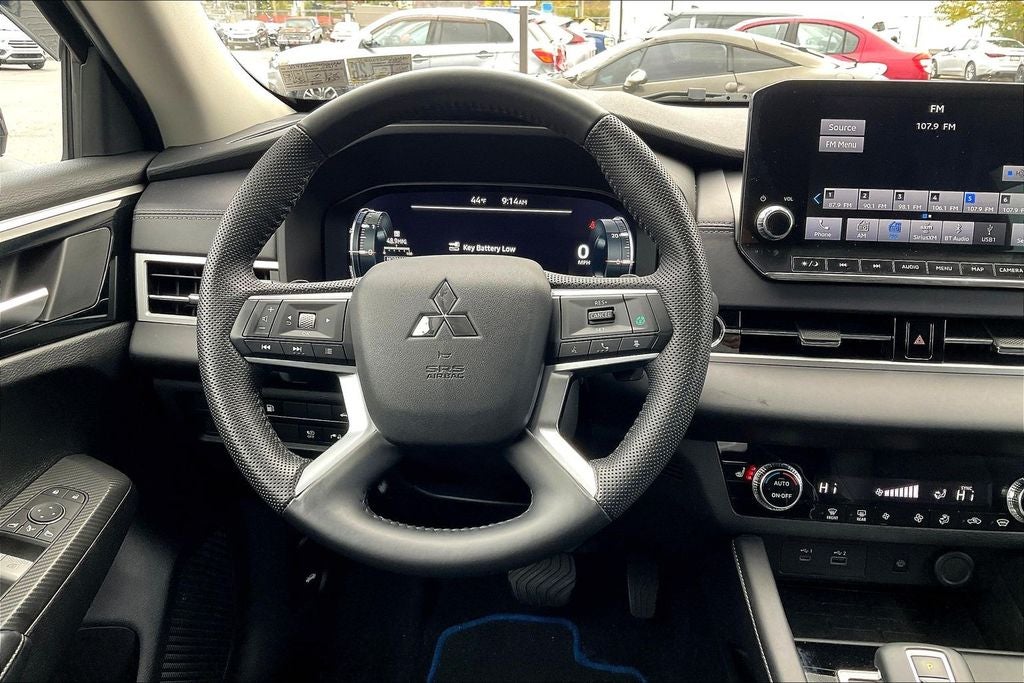 2023 Mitsubishi Outlander PHEV SE