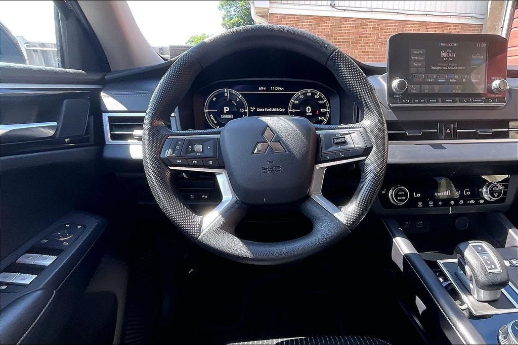 2025 Mitsubishi Outlander PHEV ES