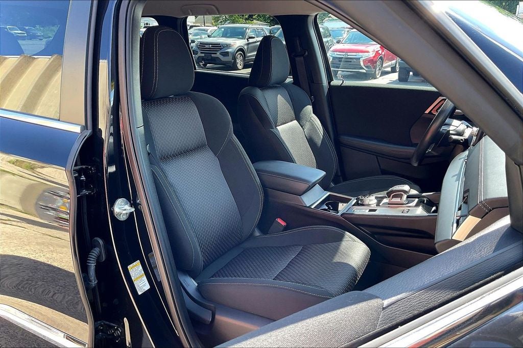 2025 Mitsubishi Outlander PHEV ES