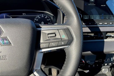 2024 Mitsubishi Outlander PHEV SE