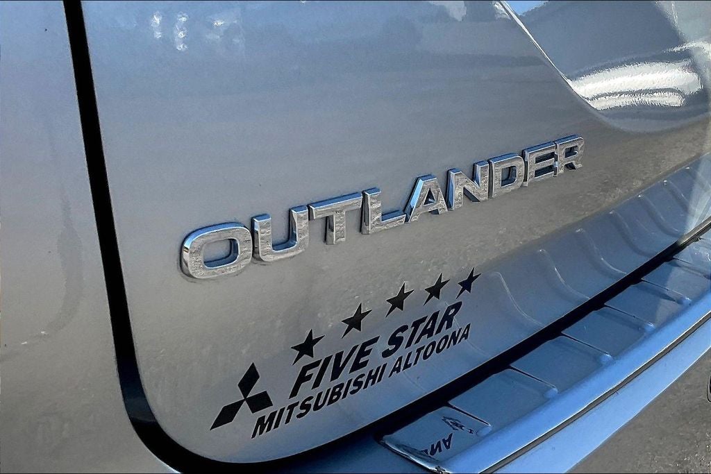 2024 Mitsubishi Outlander PHEV SE