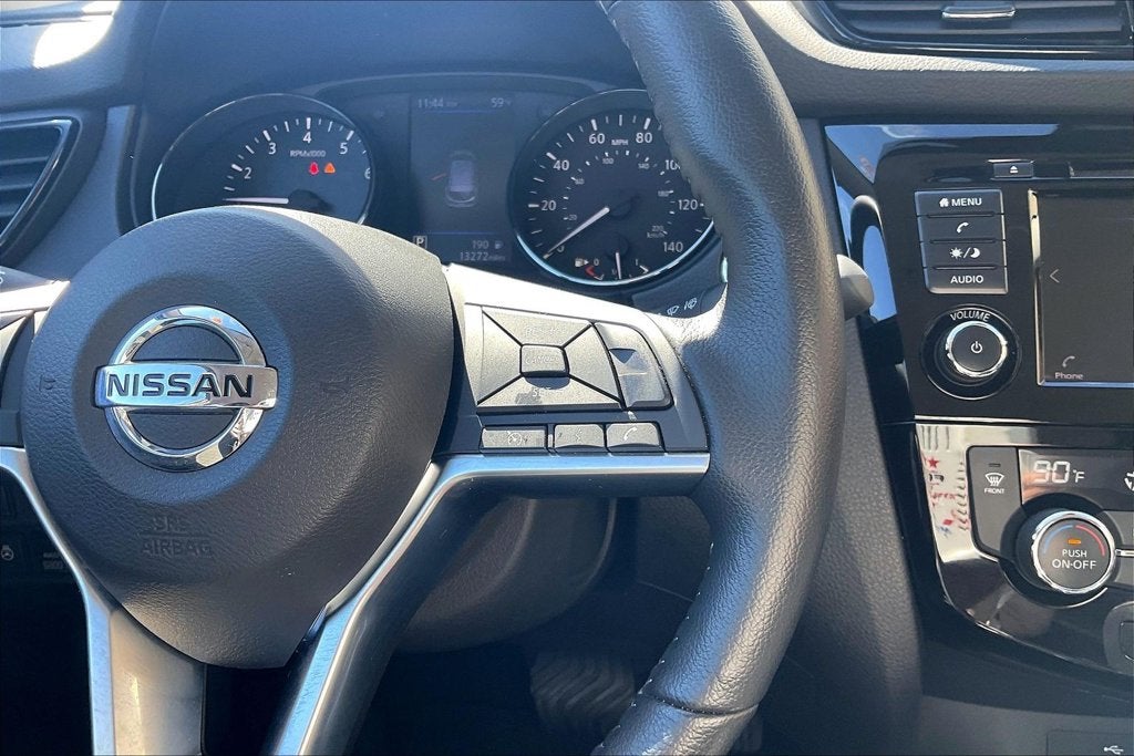 2022 Nissan Rogue Sport SV