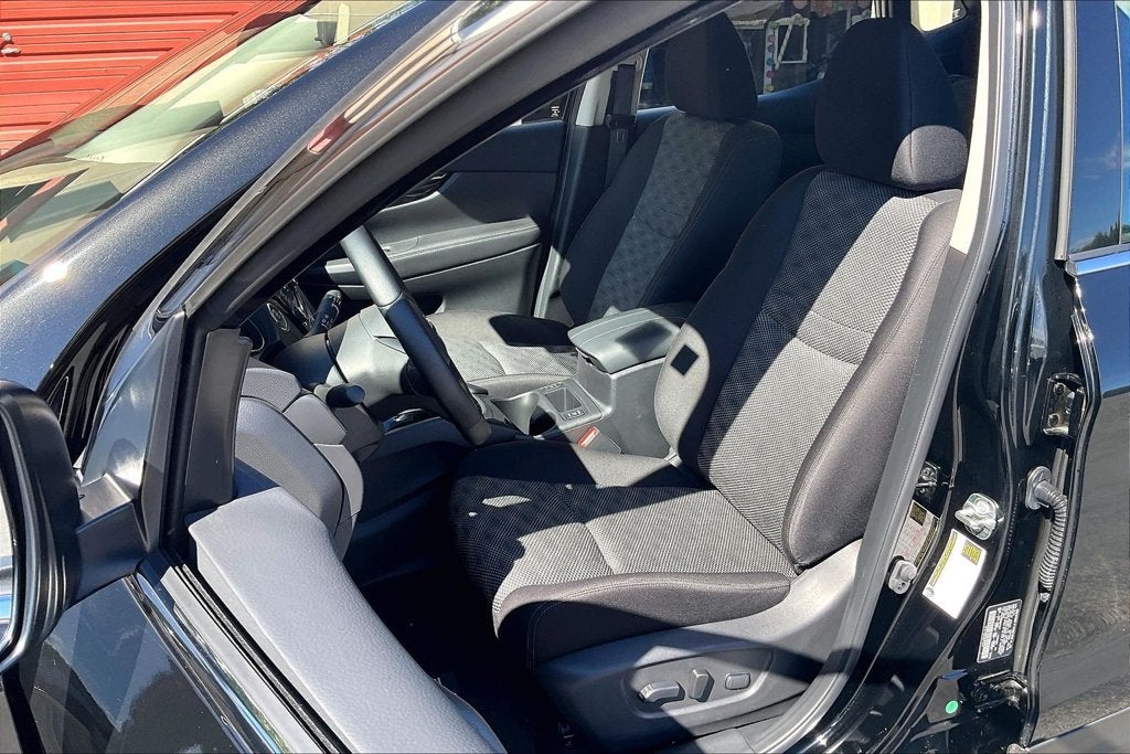 2022 Nissan Rogue Sport SV