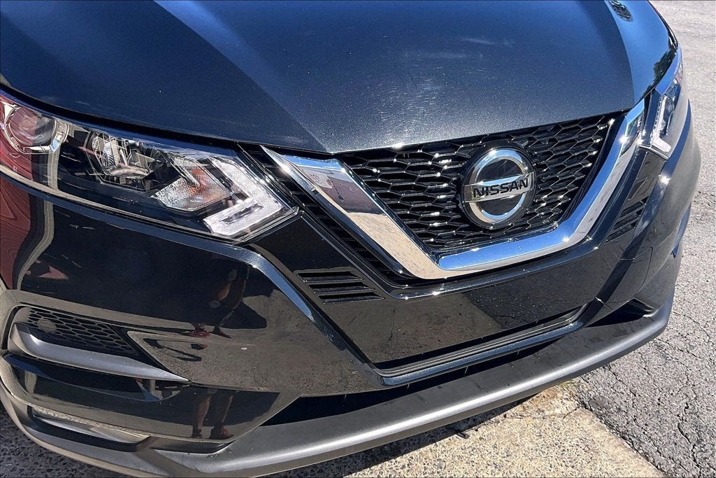2022 Nissan Rogue Sport SV