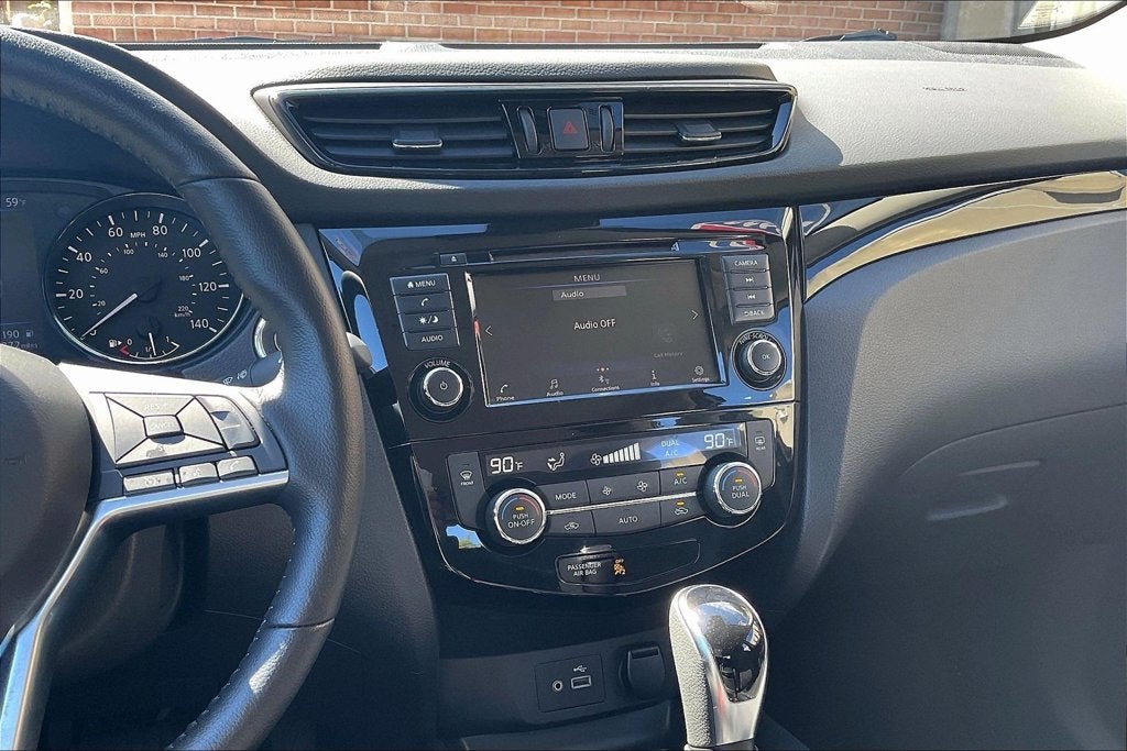 2022 Nissan Rogue Sport SV