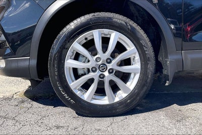 2022 Nissan Rogue Sport SV