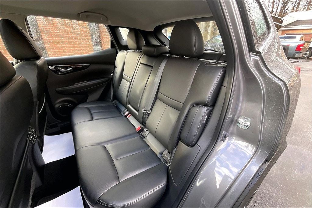 2022 Nissan Rogue Sport SL Premium