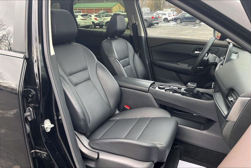 2023 Nissan Rogue SV Premium