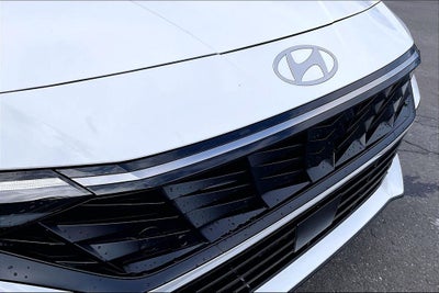 2025 Hyundai Elantra Hybrid Limited