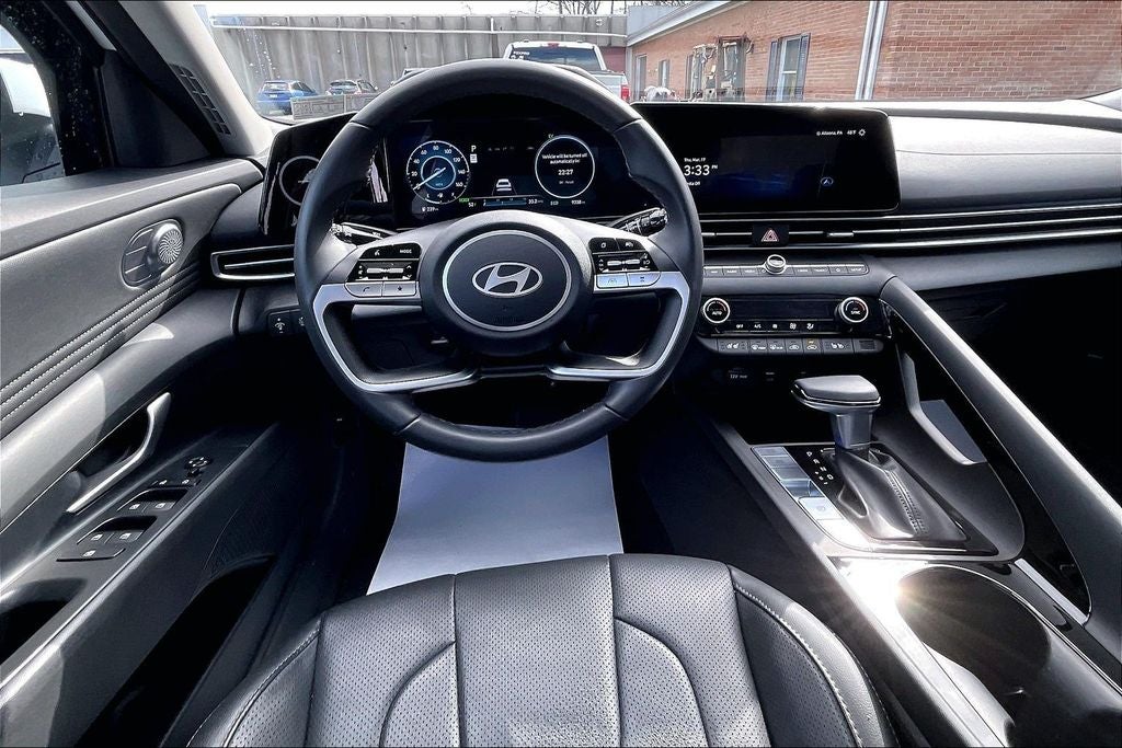 2025 Hyundai Elantra Hybrid Limited