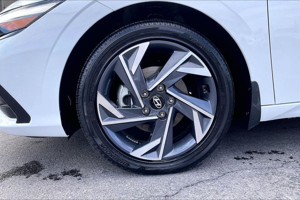 2025 Hyundai Elantra Hybrid Limited