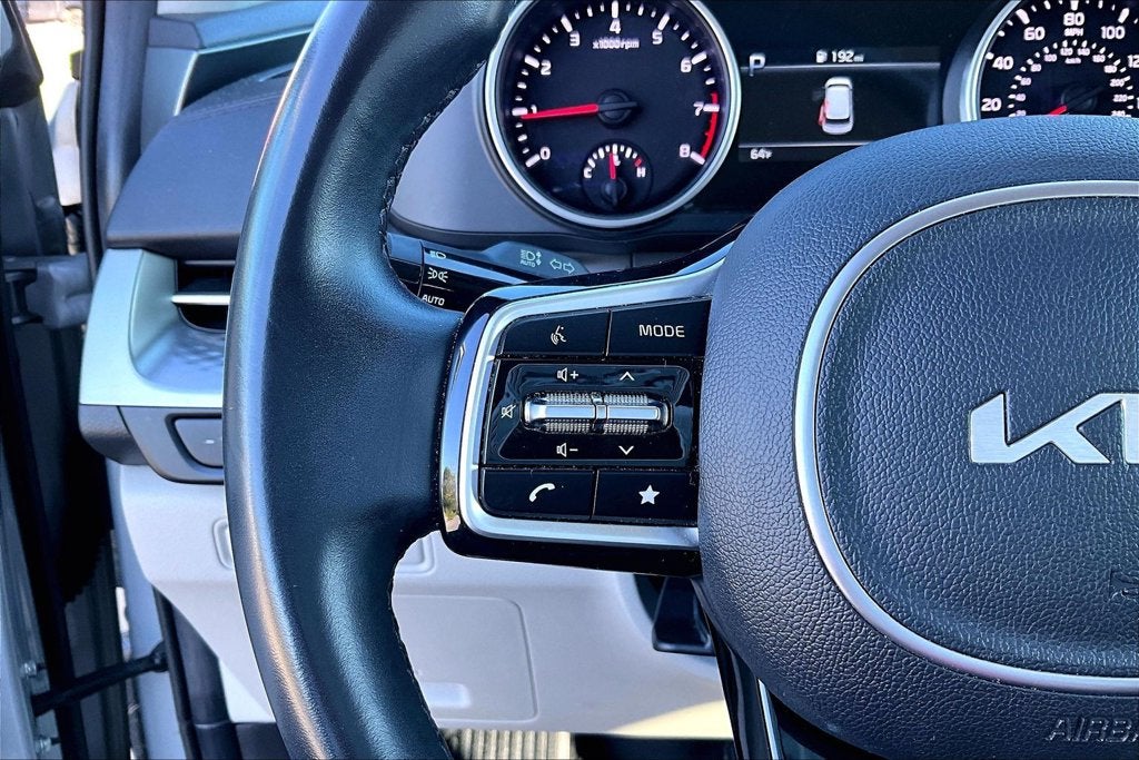 2022 Kia Carnival LXS