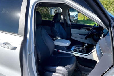 2022 Kia Carnival LXS