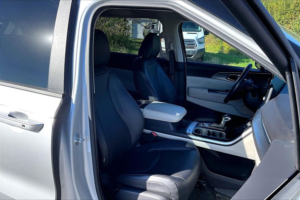 2022 Kia Carnival LXS